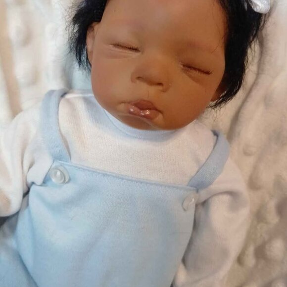 10" Realistic Doll Reborn Style Baby Boy Girl Kids Toy Collectable ADG Ashton Dr - Picture 3 of 10